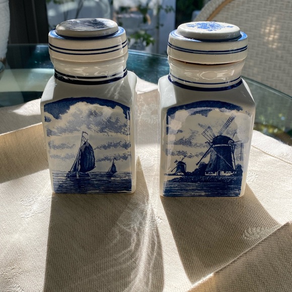 Delft Blauw Holland Velsen Pair of Spice Jars/Canisters - Picture 2 of 8